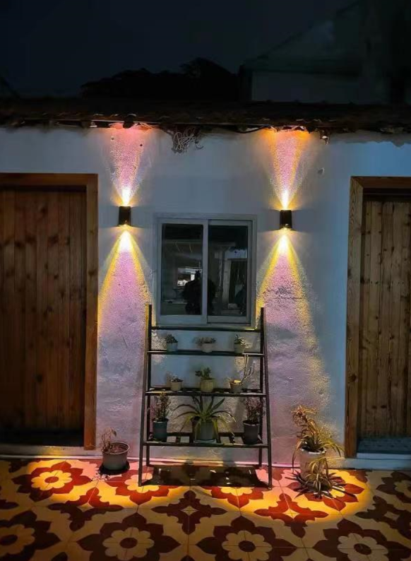 Modern Solar LED Up and Down Wall Light | 1-Light