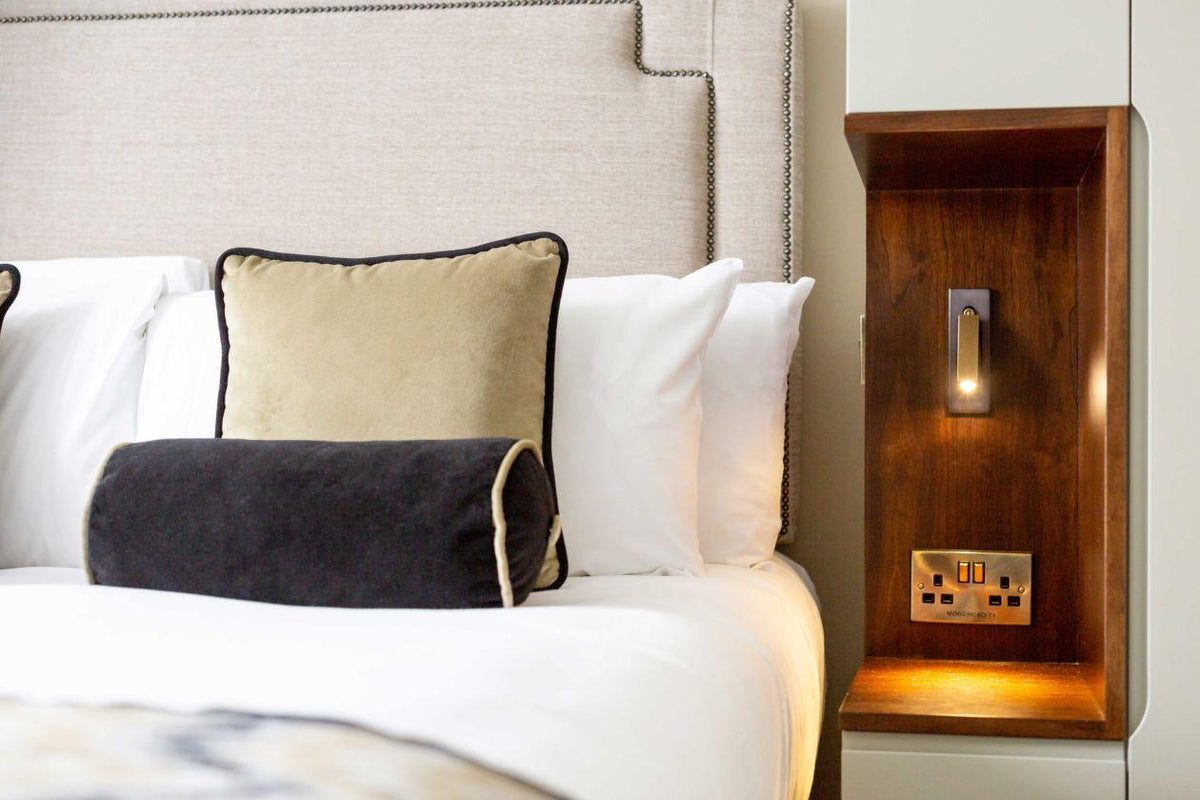 Modern Minimalist Embedded Aluminum LED Wall Sconce 1-Light