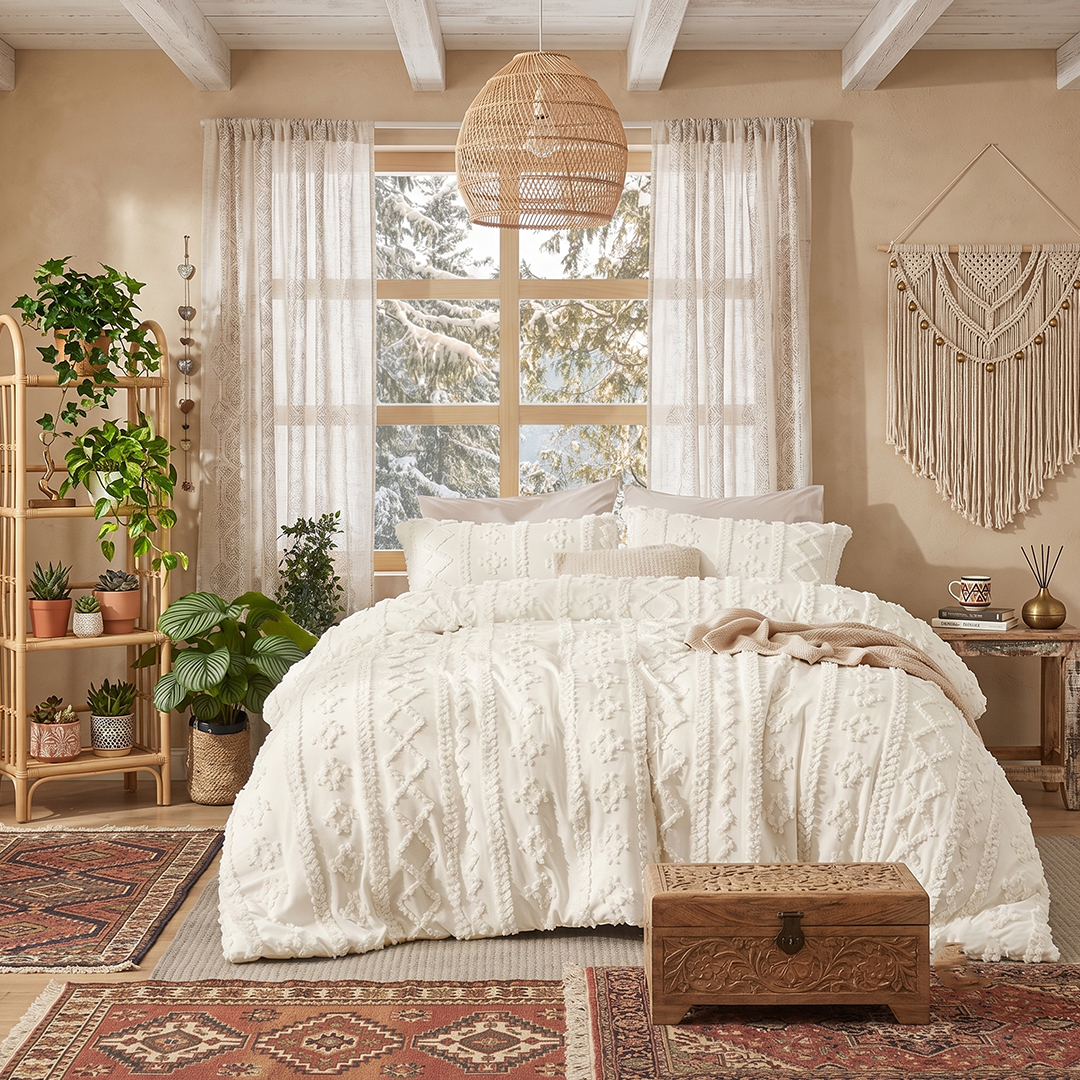 The Willow Tufted Comforter