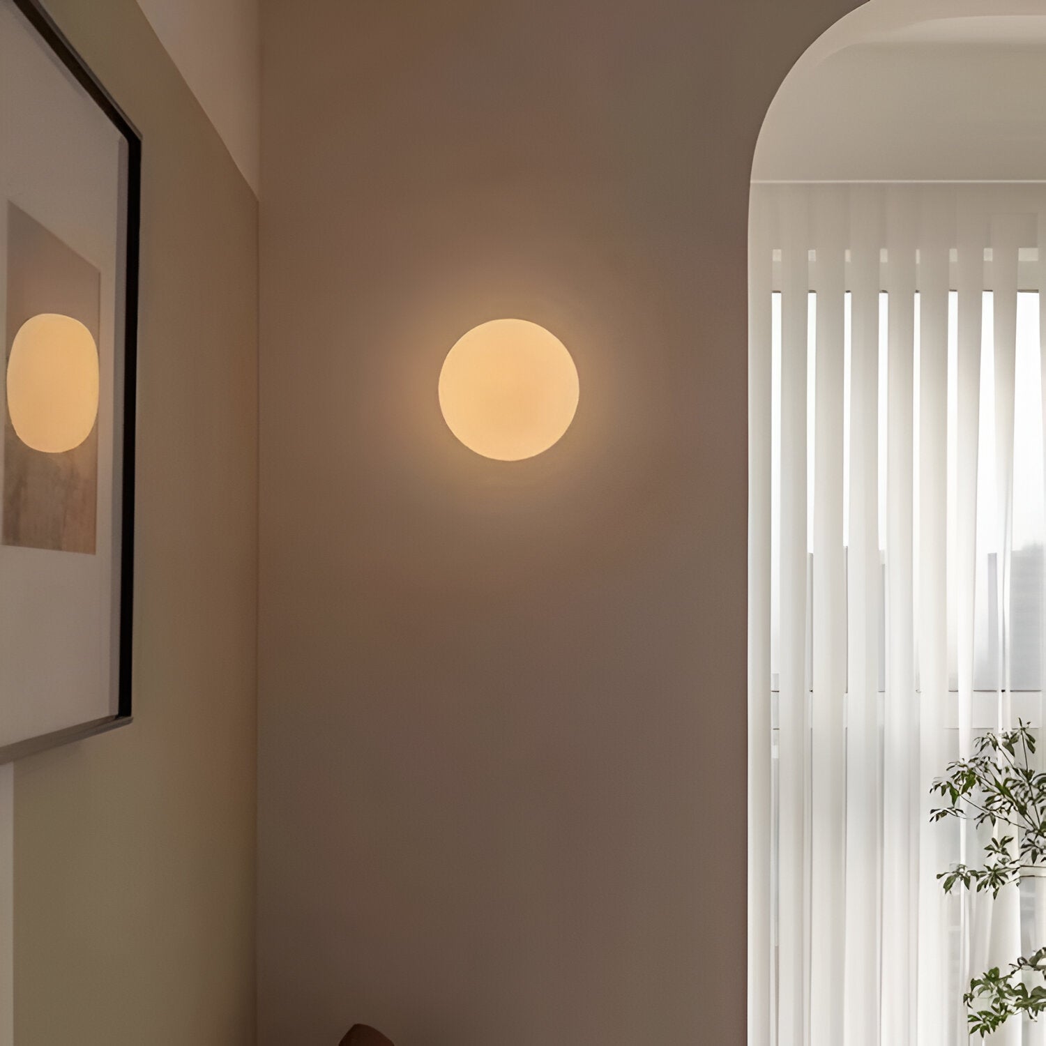 Minimalist Round Glass LED Wall Sconce – Frosted Globe Bedside Wall Light 1-Light