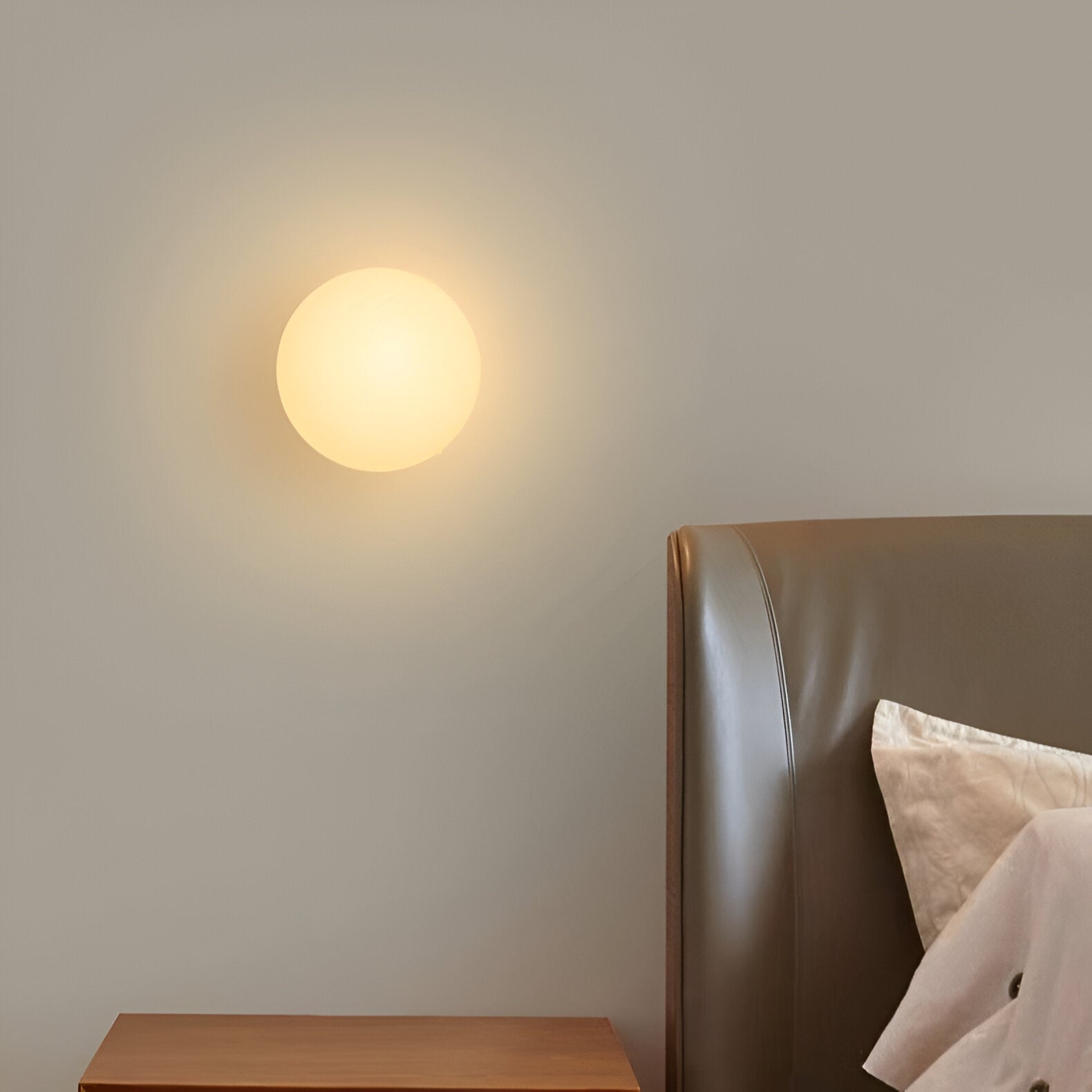 Minimalist Round Glass LED Wall Sconce – Frosted Globe Bedside Wall Light 1-Light