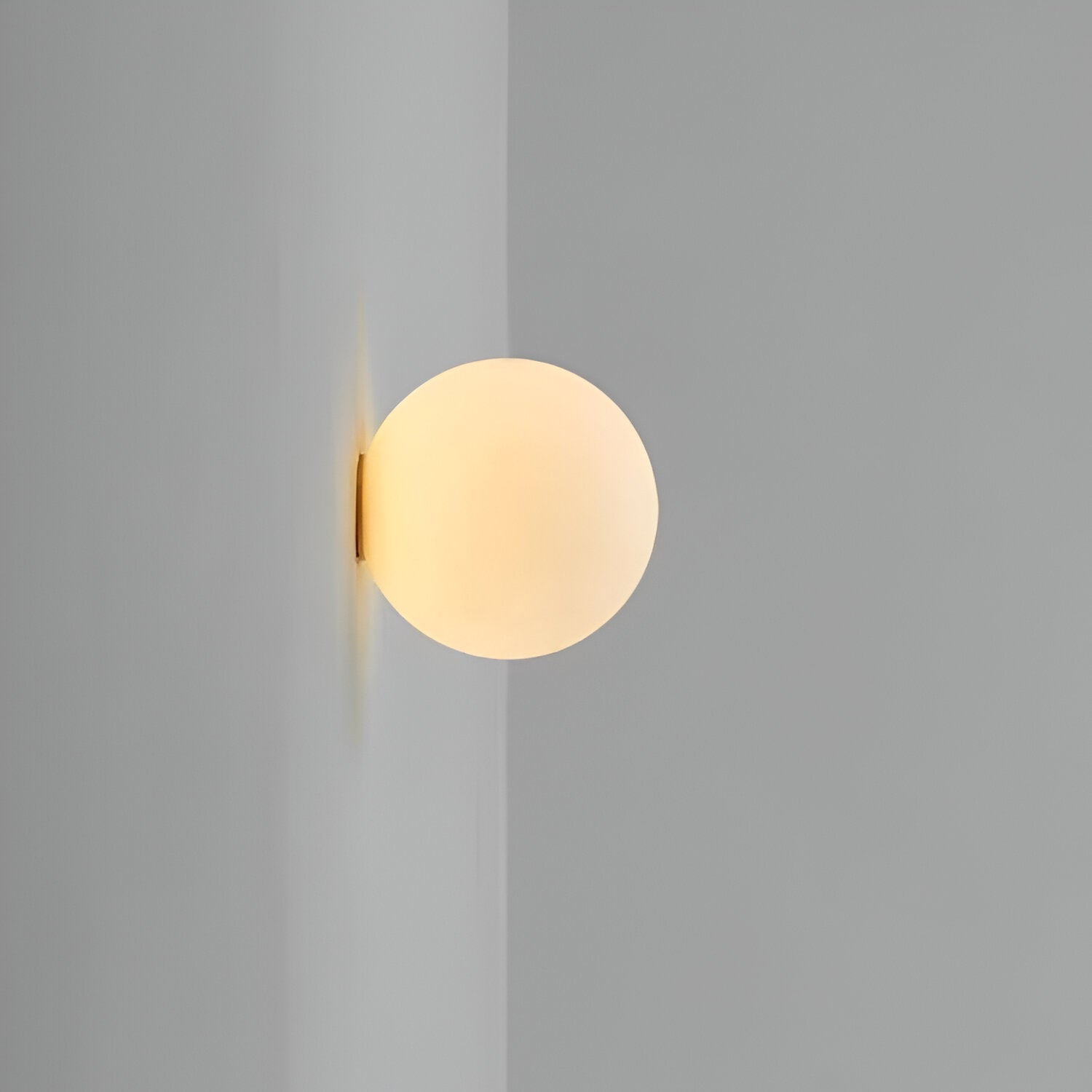 Minimalist Round Glass LED Wall Sconce – Frosted Globe Bedside Wall Light 1-Light