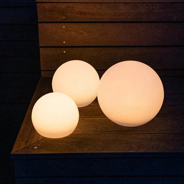 Modern PE Globe Outdoor Garden Light LED Rechargeable